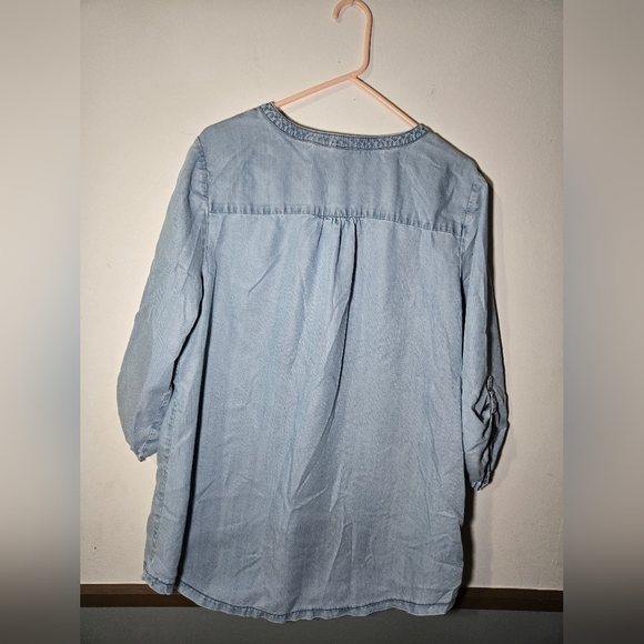 Chicos Womens 3/4 Length Sleeve Asymmetrical Denim Light Blue Top Size 2 - Picture 2 of 7